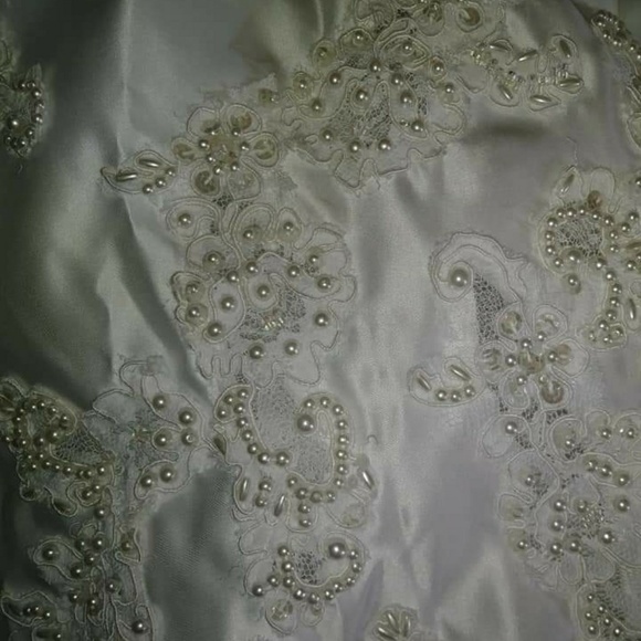 Mori Lee Wedding Dress - Picture 2 of 3